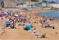 Beaches packed as temperatures soar